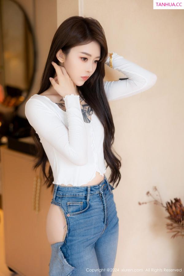 周妍希 奶瓶土肥圆 [XiuRen]高清写真图 2024.06.21 No.8740 奶瓶. 美腿性感第14张图片